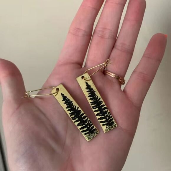 ✨🆕✨ Boho Forest Vintage Weathered Rustic Vibes Pattern Dangle Earrings✨ - Picture 6 of 10